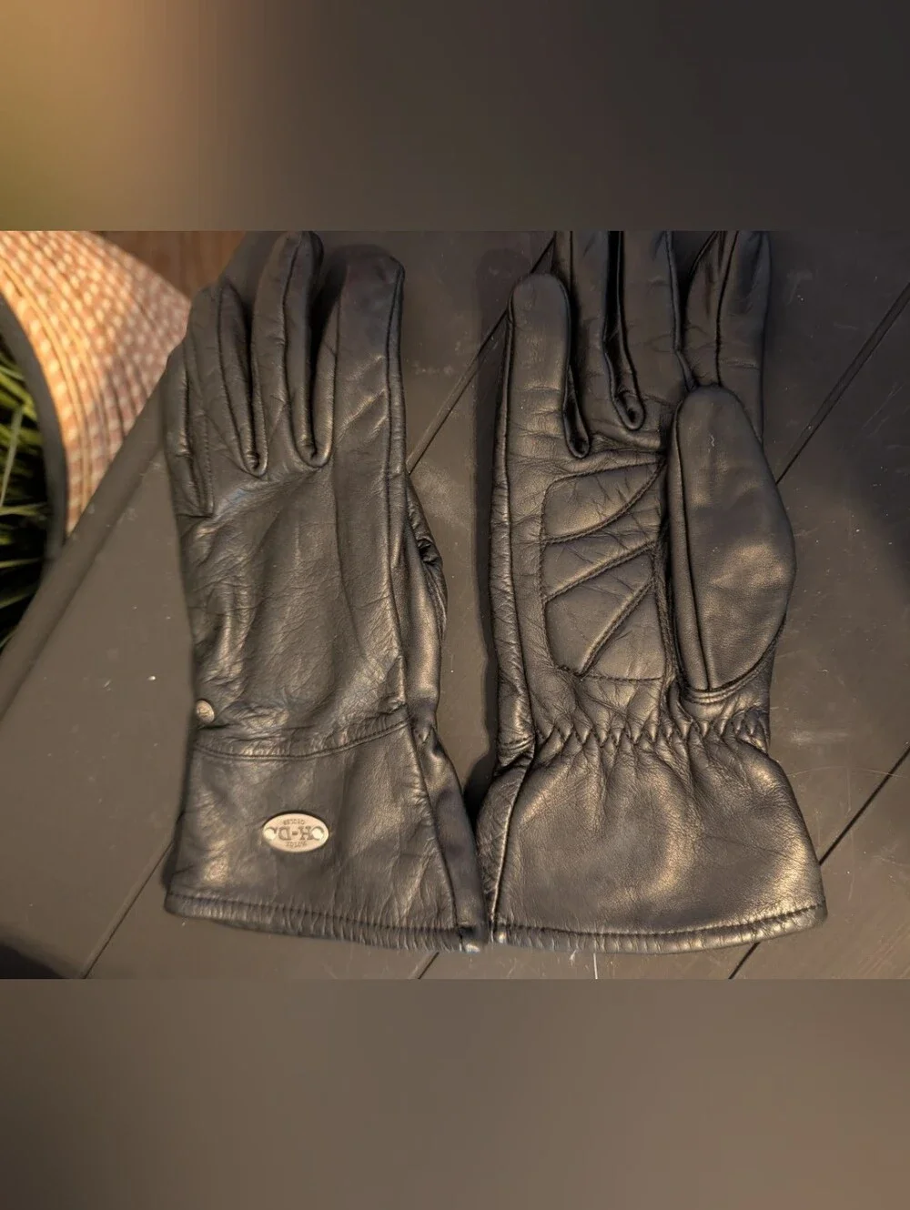 Harley Davidson Women's Leather Gloves.   Excellent